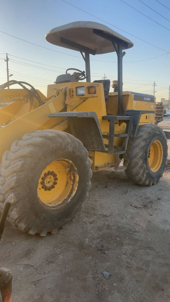 كوماتسو 100 للبيع او مراوس  بكنتر  مكينه اربعه سوبر كير ميكانيكي دخول 2017  بغداد الدوره ***********
