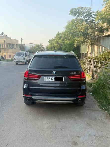 السلام عليكم
‏ BMW  X5
2017. وارد امريكي حادثهه بنيد فقط  بدون دواخل بدون أي شي حتى الراديترات بلاديه
كفاله حتى من البارد
محرك كير كفاله  6 سلندر
ماشيه فقط.  43 الف  مايل فقط
بدون اي نقص جديده جدا
المواصفات : 6 سلندر 
 بانوراما
 / نظام ملاحة 
/ بصمة 
/ داخل جلد
 / بصمة 
/ كراسي امامية كهرباء وخزن ميموري /
 / جنطة كهرباء /
 لايت LED 
/ ٤ انظمة قيادة 
/ هند بريك دكمة 
/ ٣ قطع تبريد مركزي 
/ اوتو هولد 
/ حساس امامي خلفي
 / مانع انحدار 
/ مانع انزلاق 
/ ماوس تحكم بالشاشة 
/  خمس كامرات محيطيه
/ اطفاء ذاتي 
/ داخل صاج 
/ مري شفط 
/ شفتات سرعة 
/ تحكم ستيرن كهرباء 
رقم اربيل الدولي بأسمي شخصيا
مكاني بغداد الأعظمية 
السعر  250 وبيها مجال للشراي كلشي اكو بالسوك حسب النظافه والجداده
للتواصل والاستفسار  اتصال او واتساب فقط
***********
