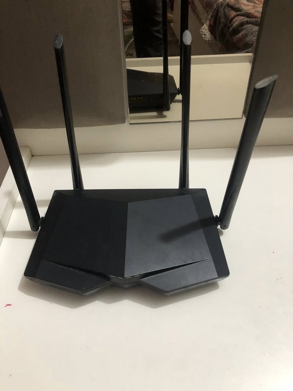 راوتر Tenda Ac1200
شبه جديد


**إذا كنت صاحب هذا الإعلان وتريد حذفه لأي سبب، رجاءا أرسل رسالة إلى الدعم الفني**