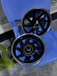 وياله ماكس نجمه لبيع يريدهن بخدمته رقمي 07772201885