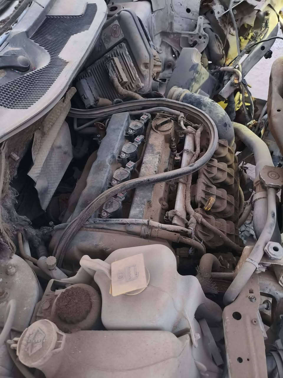 السلام عليكم عندي غراض هاي السياره مكينه وكير وتفرعات كامله دشبول وعينه وبطاين سماعات وستيرن وغراض نواعم شتريد صالنصه كامله حته حجربيه ***********
