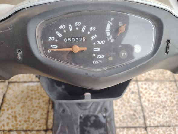 سلام عليكم دراجه ادرس 120ياباني الدراجه كامله للاخير نكره سلف بأي وقت كهربائيات مكفولات مكينه كله خير من الله 💯
نقصهه دوشمه مال كشن بس ⛔
تايرات جدد ودبلاب جدد
سعرهه 250وبيهه مجال قليل ☑️
مكاني بغداد العامريه هاتف ***********
