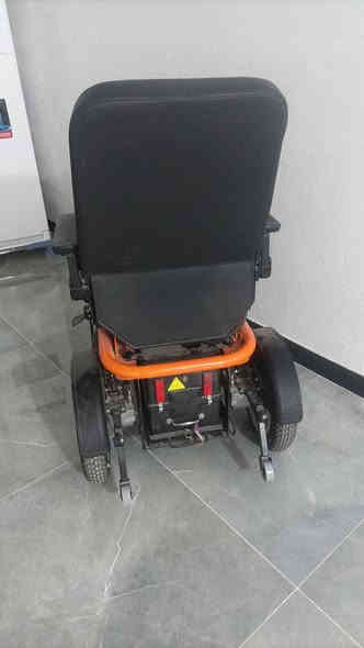 السلام عليكم عربانه للبيع 
ب باكيت جديده 
رقم تلفون ***********
عربانه شحن الاصليه
تمشي كم كيلو فوق 7 كيلو 
تمشي سريع وبطيئ
