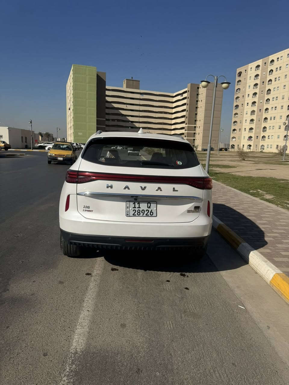 للبيع هافال موديل 2024 – بحالة الوكالة
🔹 الموديل: 2024
🔹 الممشى: 24 ألف كم (شبه جديدة)
🔹 اللون: أبيض
🔹 الرقم: بغداد الجديد
🔹 المحرك: 2000 سي سي تيربو
🔹 المواصفات: فل مواصفات
المزايا: ✔️ فتحة سقف بانوراما
✔️ مقاعد جلد لونين (أسود × مشمشي)
✔️ نظام التوقف الذاتي
✔️ كاميرا 360 درجة + كاميرات جانبية
✔️ مانع تصادم
✔️ تبريد بقطعتين منفصلتين
✔️ السيارة داخل الضمان
✔️ بحالة الوكالة
📍 مكان السيارة: مجمع بسماية
📞 رقم الهاتف: ***********
