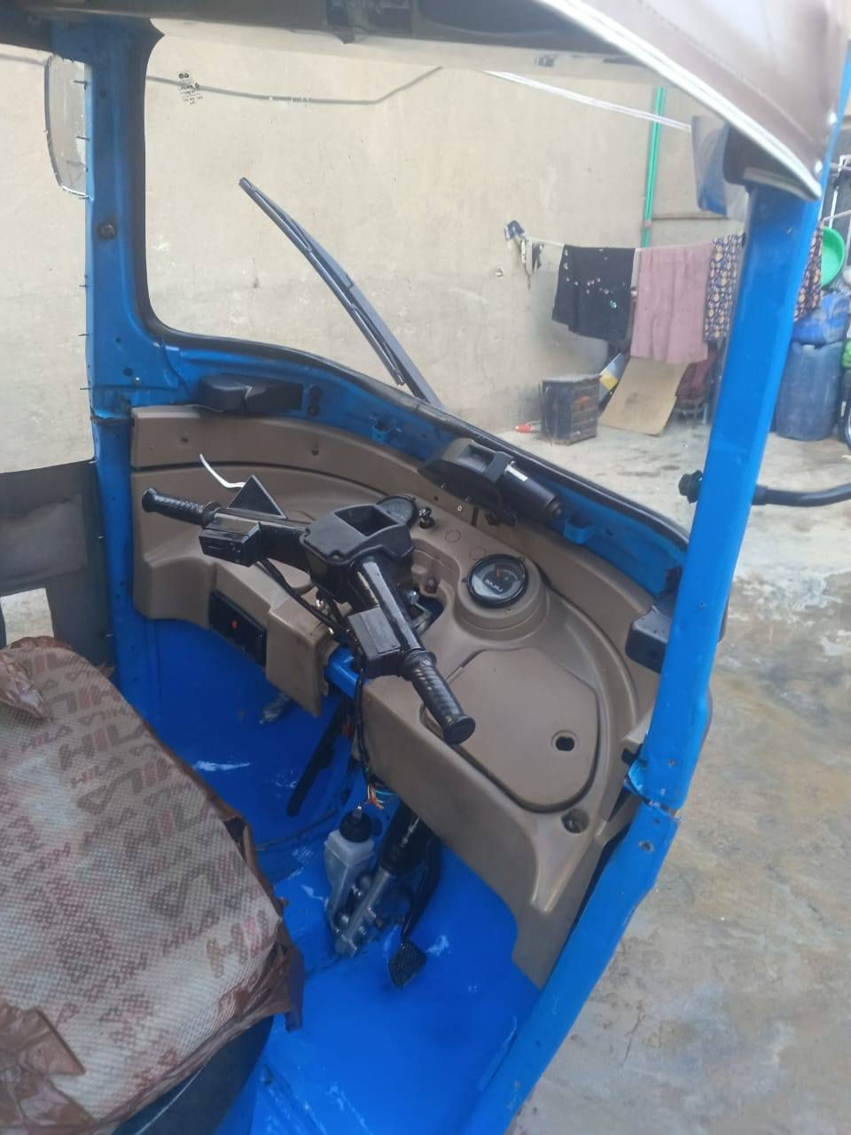 سلام عليكم تكتك ٢٠٢٠
بسمي شرط تحويل 
مكاني مدينه الصدر حي طارق 
سعر ٥٣٠٠ 
***********
