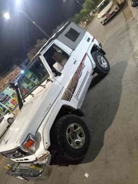 غاز وبنزين • ٢٠٠٦ • كلار