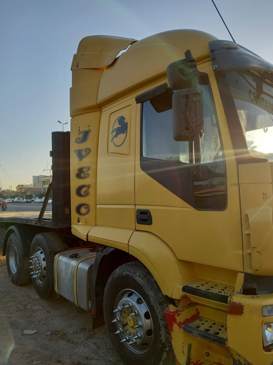 افيكو للبيع موديل 2005 سنكل أمامي بلادي سنويه وهزه جديده سياره بسمي تحويل مباشر بيع كامل راس وعربانه
العنوان بغداد 
رقم هاتف ***********
