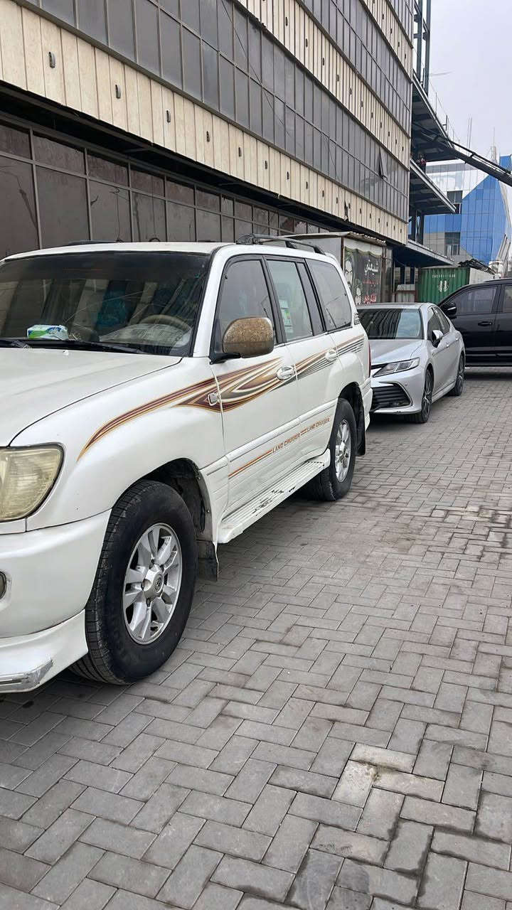 موينكه مديل 2000 محدثه 2007 مضبوغ حزام بدون ضربه او عيب شرعي سياره اسمي رقم نكليزي بغداد  ياسين خربيط. *********** البصرة, العراق
