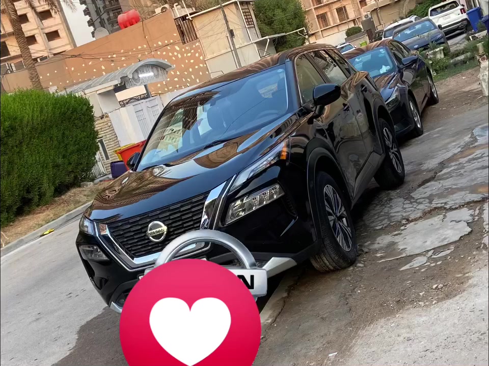 للبيع نيسان روج 2022 محرك 3سلندر تيربو وارد أمريكي سيارة نظيفة  رقم شمالي شرط التحويل او الوكالة صبغ قطعة وحده جاملغ امامي هو حادث اميركا وعندي صورة الحادث بدون دواخل سيارة حادثهه خفيف جدآ  +الفايبره مال الصندوق الي صاير بيهه الرقم للجمالية كير مكينة تبريد سيارة كولش حلوة وترايهه جدآ ناعم تيربو صاروخ تبريد ثلج مواصفات SV  ويل جبير مكان السيارة بغداد _الكرخ للأستفسار ***********
