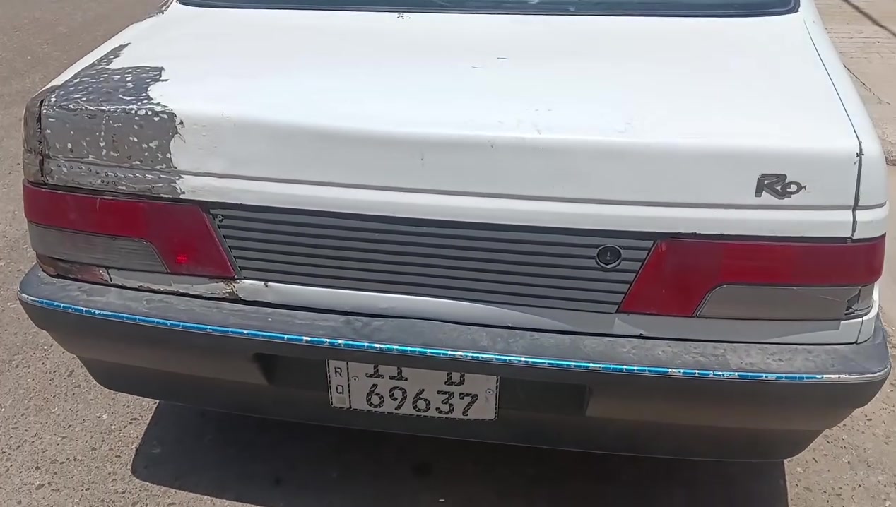 بيجو روى خصوصي رقم بغداد انكليزي...محورة كيرومكينة كورولا..للبيع ...فيها البك عاطل ...صارسنه ونص امشي بيهه بدون بك ...بس الصبح يجي البك لان باردة تبريد شغال برودة خفيفة يراد غاز ....سيارة محتاجة مداراة اشتغل بيهه بلي خير من الله يوميتهه 50الف . رايدهه ب25ورقة رقمي ***********
