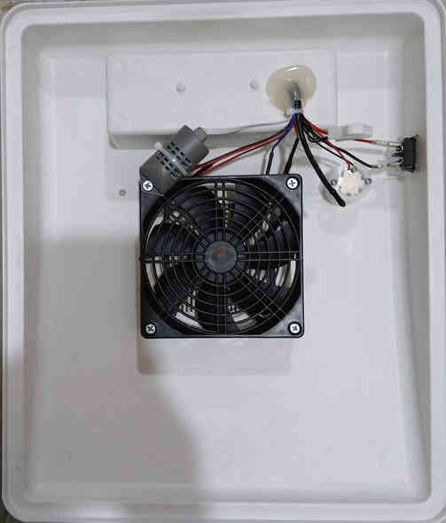 سلام عليكم مرخصت مدير الكروب متاح فقاسه بيض تحمل ٣٠ بيضه شغله اوتماتيك السعر ١٠٠ وبيها مجال للشراي الاتصال على الرقم *********** مكاني الجزيرة باب الهوى
