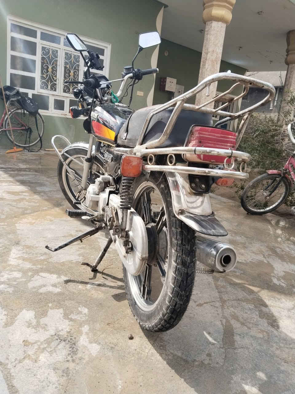 اسلام عليكم دراجه سيفان للبيع موديل 2021  خمسه كير. دراجه كامله مابيهة اي نقص اوراق كامله مكان ديالى شهربان الهارونيه السعر 550 بيهة مجال قليل متواجد على خاص


**إذا كنت صاحب هذا الإعلان وتريد حذفه لأي سبب، رجاءا أرسل رسالة إلى الدعم الفني**