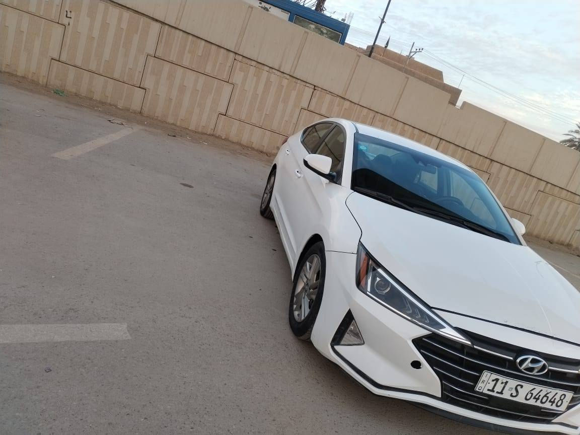 السلام عليكم 
النترا 2020 وارد امريكي محرك 2000 دوش 
كير cvt رقم بغداد 
مكاني بابل 
5NPD84LF8LH513800 هذا رقم شاصيها 
ب128 وبيها مجال 
فقط اتصال 
***********
