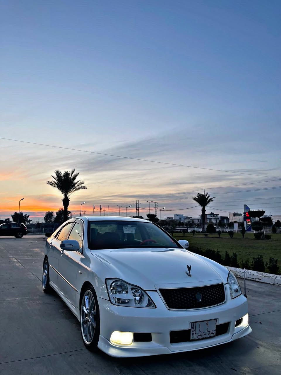 شاهینە مۆدێل2007📦📦
گەورە بە بچووکی ئاڵتوونی بازاڕی
بڕاوە
🪽بەسمە ڕەساسی
سێ دووگمە
 5بەسمە 
سەیارەکە ڕێک شووشەییە 
دەعم و لێدراوی نیە
سەقفی نوکە بەردیشی پێوە نیە 
تایە و ویل 19ی ستیل دوو سایز  لۆک
ڕێک پاکەتیە سەیارەکە 
کامل جوانکاری بۆ کراوە
گێڕ و مەکینە بەشەرت دینار مەسرووفی نیە
سەیارەکە پێویستی بە وەسف نیە خۆی لە ڕسمەکاندا وەسفی خۆی دەکات ڕوو بەڕوو جوانترە لە وێنەکان 

 0776 683 9535 
ڤایبەرو وەتس ئەپی لەسەرە.
جوابی کۆمینت نادەمەوە.
