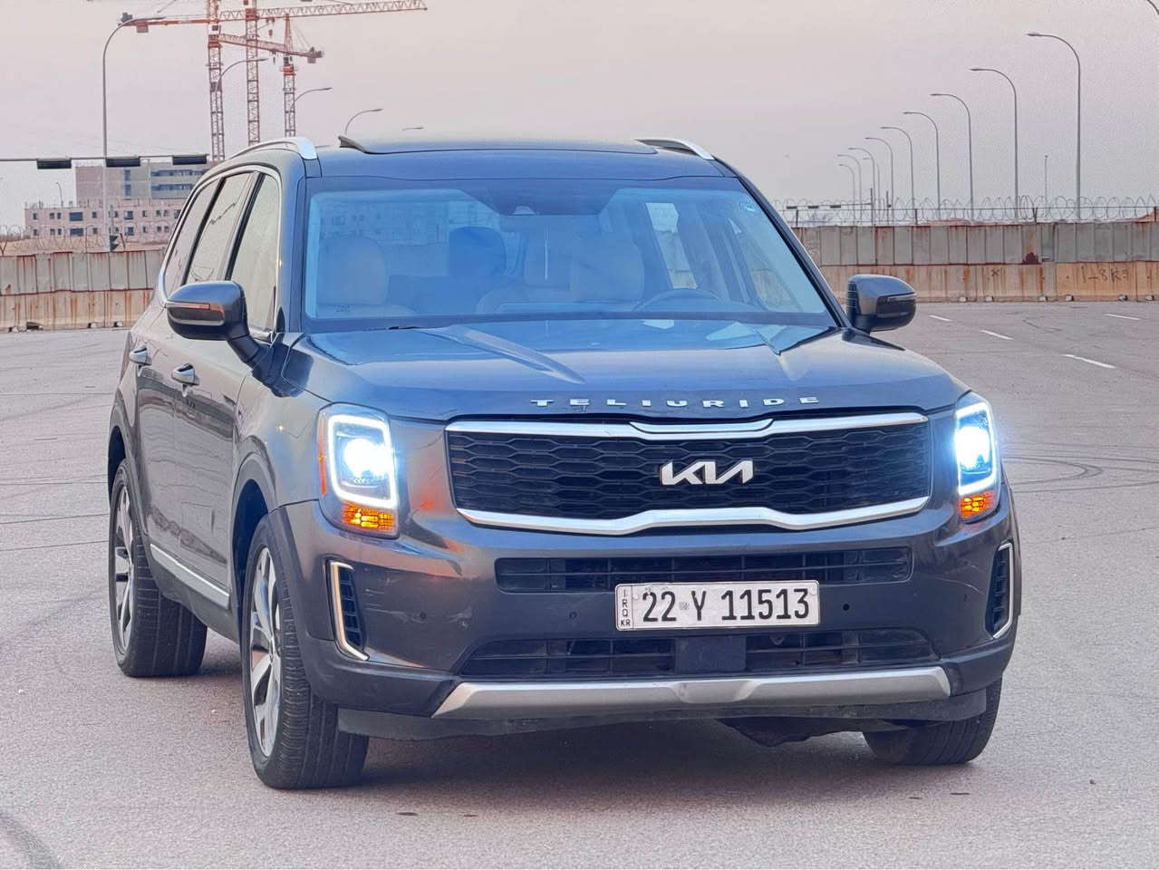 السلام عليكم
كيا تولارايد 2022  
فول مواصفات 6 سلندر 
سونار بالصور 

1.بصمه 

2.فتحت سقف

3. أشاير بل مري 

4.لد نهاري لون شمسي 

5.ويل حجم 20

6.جنطة كهرباء

7.تشغيل عن بعد 

8.كامرة خلفية

9.عدسات زينون

10.كشن منفصل لون ابيض vip

11.تدفئة تبريد كشنات أمامية

12.تبريد مركزي 3 قطع 

13.برد خلفية دفن بلادي 

14.دشبول صاج وكروم 

15.كشن السائق كهرباء بل كامل 

16.كشن الصدر كهرباء 

17.نقطة عمياء

18.مانع انزلاق

19. تحديد مسار

20.أوتو هولد

21.سايد يريد دگمة

22.اربع مودات قيادة 

23.الوضع الاقتصادي عند وقوف السيارة 

24.شاشة چبيرة 

25. شاحن لاسلكي 

سياره جاهزه من كلشي 

السيارة بعد بيها هواي مواصفات ما مذكورة .

مرقم أربيل تحويل او وكاله شوكت ما يعجبك .

الضرر:. بنيد وباب صبغ و بارد بجاملغ 
سونار بالمنشور 

 السعر 228 وبيها مجال 
مكان السياره بغداد السيديه

*********** بغداد, العراق
