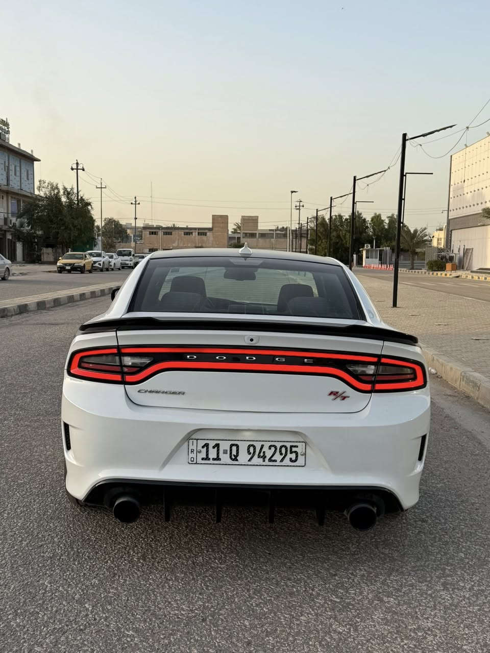 سلام عليكم للبيع جارجر 2016 R/T
لون ابيض رقم بغداد دولي تحويل مباشر بسمنا 

مكينه 5.700 مكينه كير كفاله مامفتوحه

حادثه كلش بصيط  طخه بالبنيد وتبدل وبيه جوه البك لايت صبغ والباقي مكفول بدون اي حادث وتبديل سياره كامله وجاهزه مابيه كل نقص مال جناي تخم تاير جديد لايتات جدد متغير الوان ما ملعوب بيها صور الحادث داخل المنشور مكاني نجف شارع روان سعر 178 بيه مجال

***********
