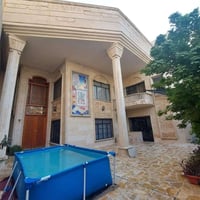 يوجد بيت للبيع  الكاظمية دور الضباط قريب من شارع العام ٦٠ الفرع الاول ...