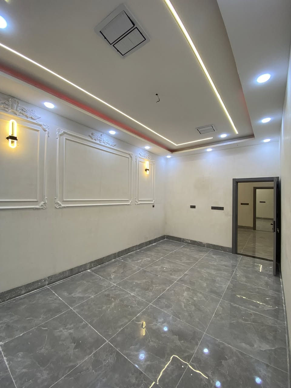 اجمل دار للبيع طابو صرف في منطقه حي الاسرى ولمفقودين مقابيل جامع العدل مساحه الدار 130 واجها الدار 6 ونص ونزال 20 فول vib السعر خاص لطفا او الاتصال على الرقم 
***********
***********
