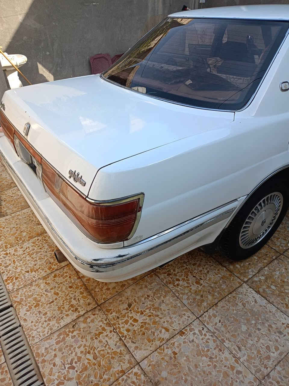 سلام عليكم من رخصت الادمن سياره للبيع هاتوب موديل 92 بلاد سياره مكفوله من كلشي بصره 4شوارع
سعر 45وبيهه مجال 
رقم الهاتف ***********
