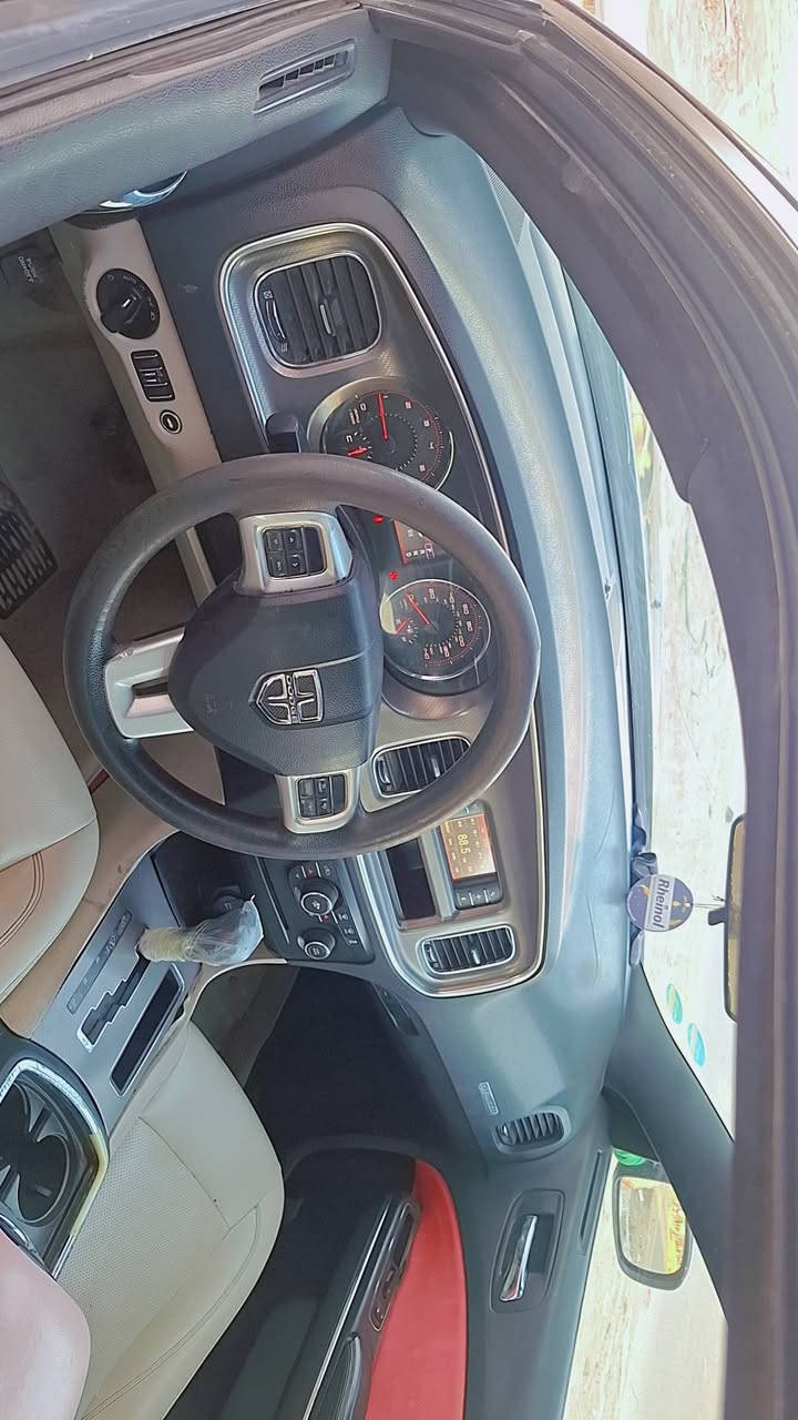 يا الله جارجر 2013 كفالة.  
بدون تبديل وصبغ فقط بارد بلباب الخلفي 
رقم اربيل دولي 
جاهزة علة. اخر 
محرك وكير وتخم تاير ةتبريد كاملة 
ماشية ؟200الف 
السعر 137 ورقة. وبيها مجال مكاني بابل 
***********
