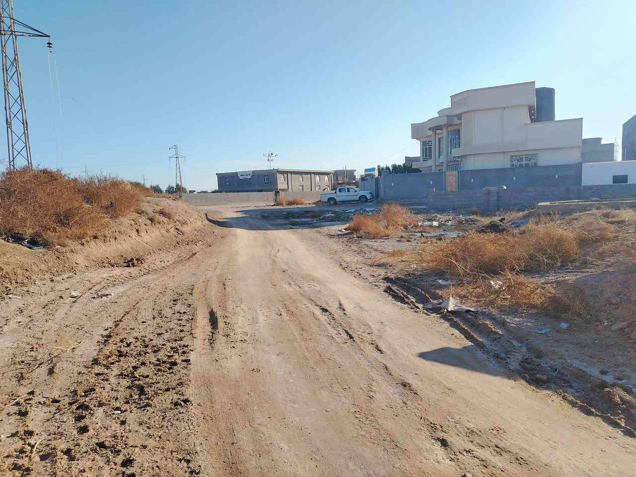 مشتمل ١٥٠ متر هيكل غرفتين نوم وصاله واستقبال ومطبخ مناور ٢ وحمام +٤٠٠ بلوكه ونص تك رمل الواجها ١٤والزال ١١ للاستفسار الاتصال على الرقم *********** والخاص مفتوح الأرض زراعي
