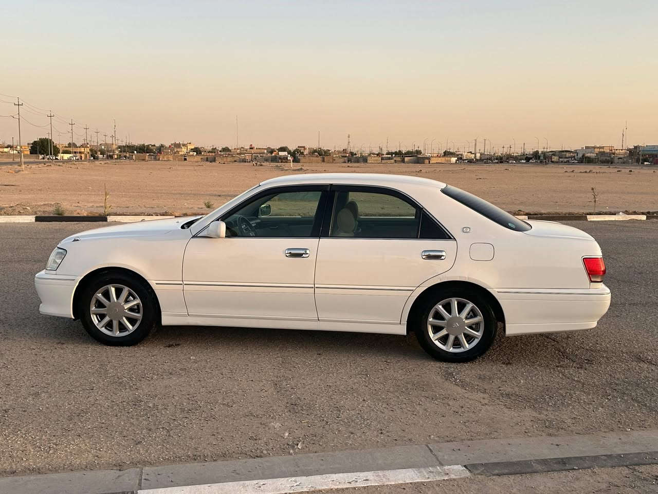 سلام عليكم ملكه لبيع رقم بصره بسمي
تحويل ثاني يوم ماشي 80زيرو دكمتين كرستال برده 
السعر 142بيها مجال قليل رقمي ***********
