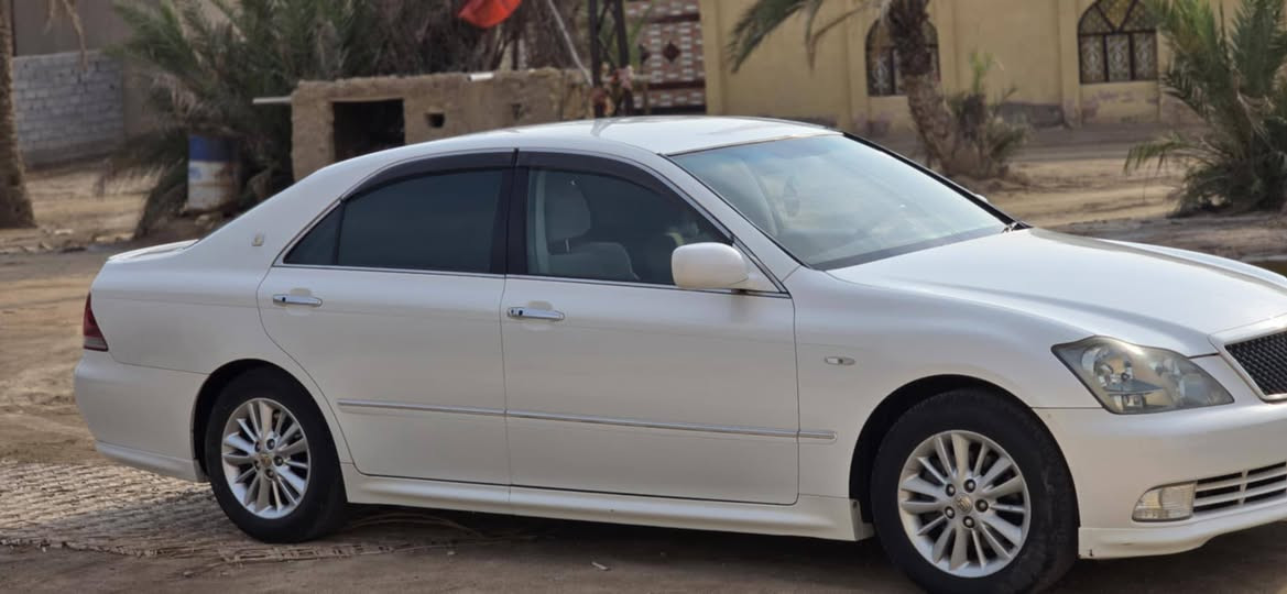 شاهينه ٢٠٠٥ ادوات كصة قماره فقط
٣ دكم 
حداديه فول 
بصمه 
تبريد 
كلش نضيفه مالت جناي 
السعر ٥٠ وبيها مجال 
*********** 
الناصريه
