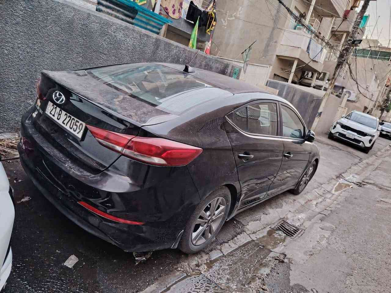 السلام عليكم
من رخصه الادمنيه المواصفات بالصور ناشرهن
السعر ١١٠ الشراي يتصل ***********
مكان السياره كراده داخل
