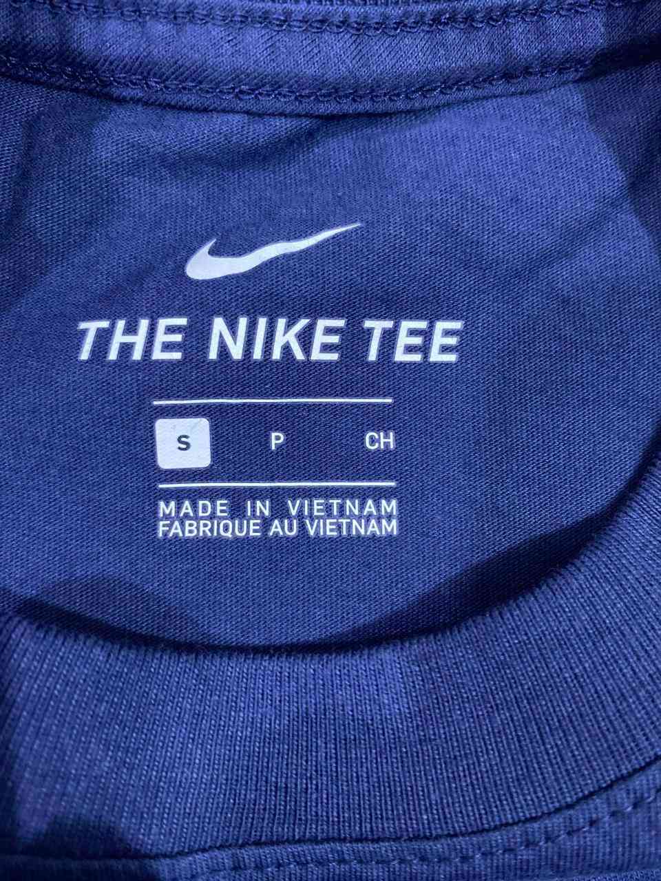 نايك اصلي فيتنامي غير مستخدم 

الحالة : جديد 

قياس : s


**إذا كنت صاحب هذا الإعلان وتريد حذفه لأي سبب، رجاءا أرسل رسالة إلى الدعم الفني**