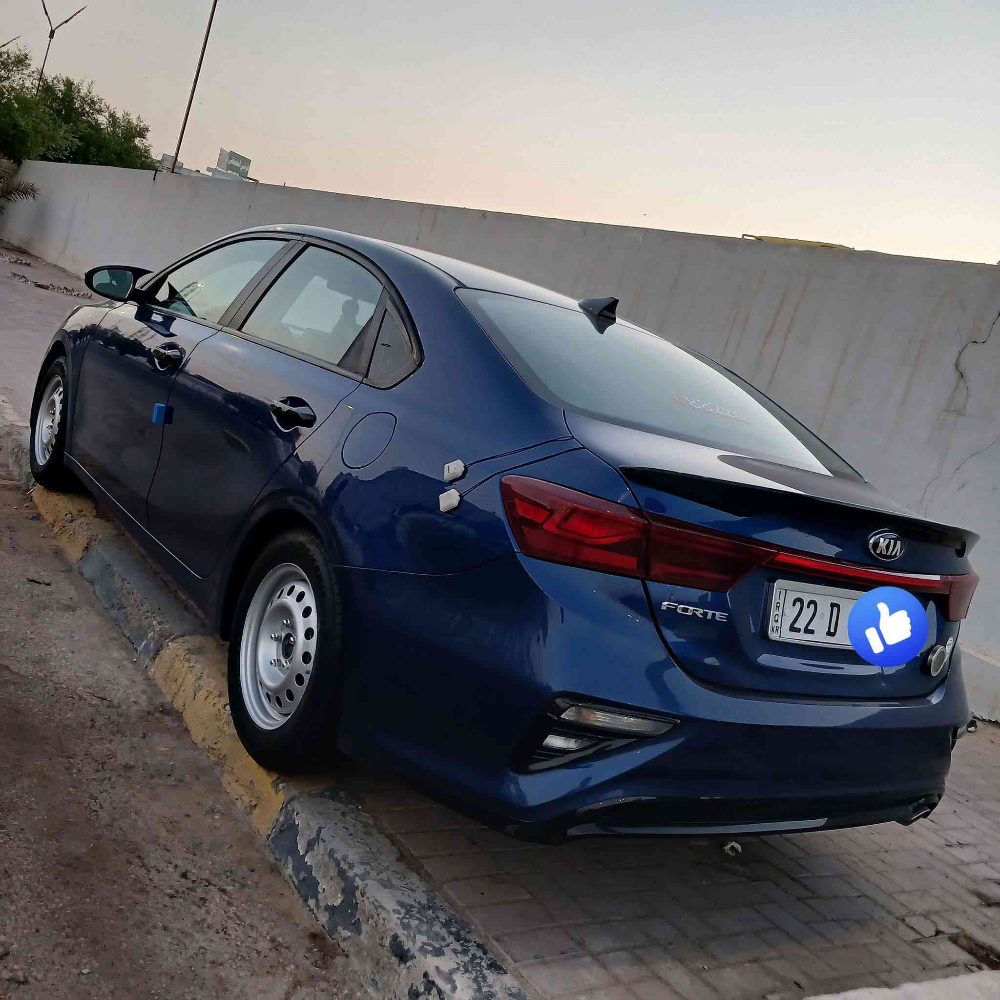 سلام عليكم للبيع  فورتي مديل 21امريكي مكينه 2000
كير سي في تي 
حادث  3قطع باب وجاملغ وبنيد بدون دواخل صوب السايق 
رقم اربيل سنويه لحد ال 28
سياره بيه ويل كب موجود 
مكان السياره النجف الاشرف 
السعر 128وبيه مجال رقم تلفون ***********
