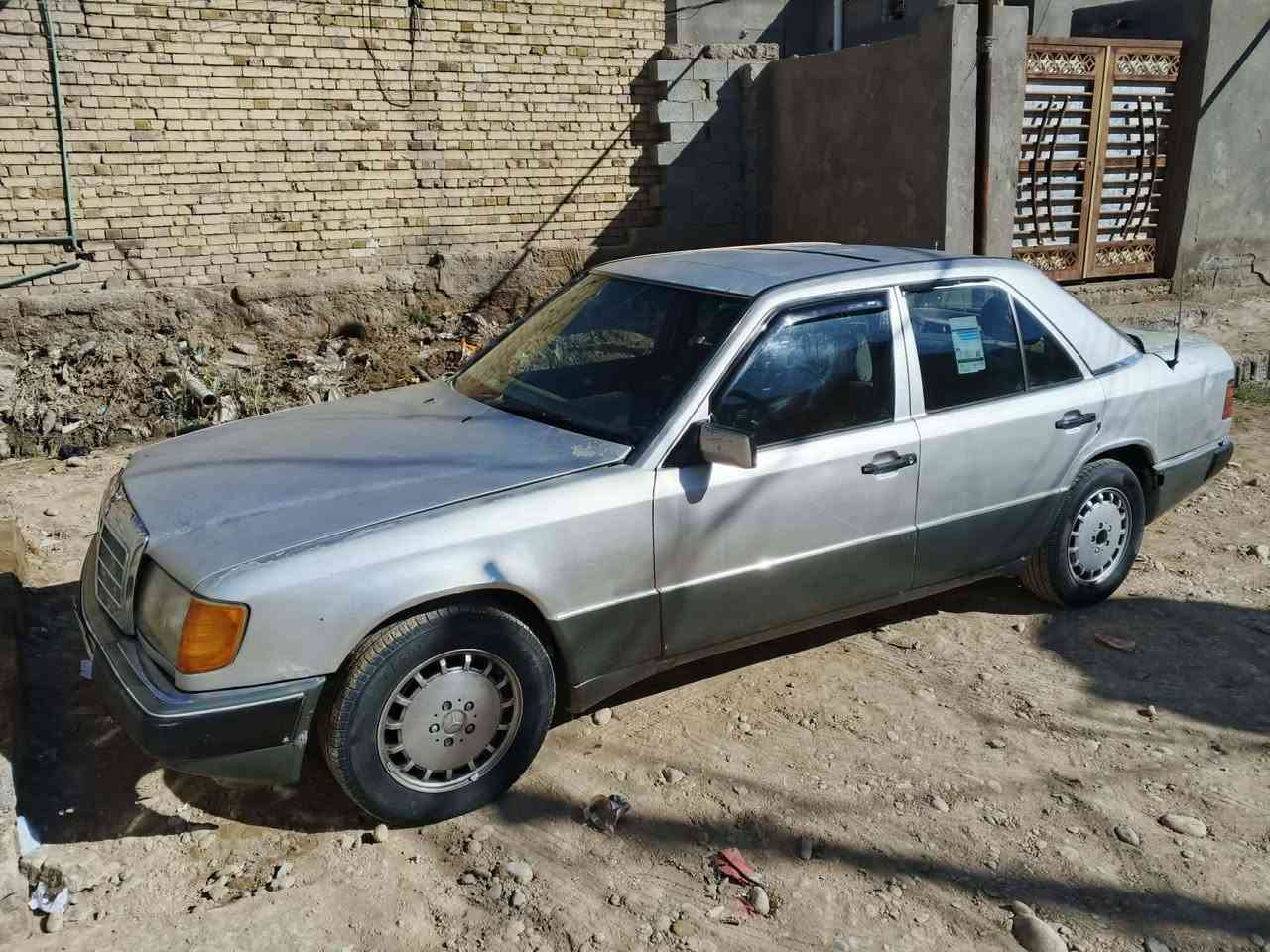 السلام عليكم
مارسيدس موديل 91
وكاله عامه راعيها موجود يمي 
تبريد ثلج 
تخم تاير 
دواخلها نضيفه
سياره حلوه 
المكينه بيها صوت 
كهربائيات كلها شغاله 
المكان الناصريه قضاء الفجر 
اتصال فقط الخاص ماكو 
الرقم‏ ‪***********‬‏
اذكر الله في كلمة طيبه ♥️
