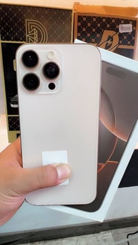 آيفون 16 برو ماكس لون دزيرت مميز  بطاريه 🔋97 ذاكرة 256 شرق اوسط عربي  ...