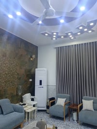 للبيع 200 متر بحي الوحده قرب مدرسة العزم طابقين درجة اولى 4 غرف وهولين...