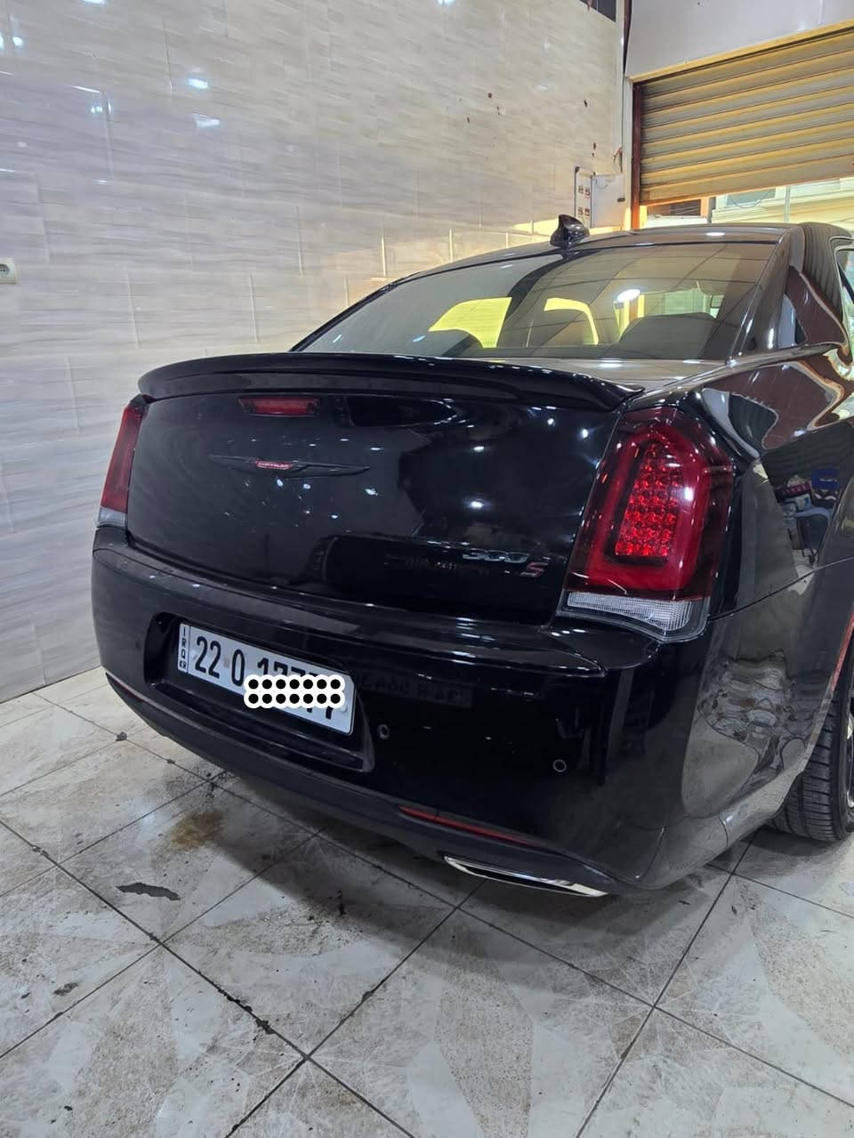 السلام عليكم ورحمة الله
للبيع كرايسلر s300 
موديل 2023 اصل 
المكينه 5.7 8 سلندر 

فول مواصفات للاخير 

العنوان : البصره 
الرقم : اربيل تحويل او وكاله بالحال 

اللون اسود ملكي 
ماشيه 10000 كم 
داخل جلد اسود مطرز S
بانوراما 
رادارات 
حساس امامي خلفي 
وباقي المواصفات المعروفه لل S

السياره وارد امريكي حادثها بسيط جداً 
بدون صبغ بدون تبديل بدون دواخل 

السعر : 32500 $           325 ورقه 
وبيها مجال 

للتفاصيل اكثر  التواصل على الخاص 

او على رقم الهاتف ***********  وتساب
