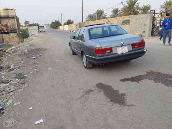 للبيع بي ام موديل 91حجم 735 صلاح الدين مشروع وطني رقم موبايل *********** سعر 45$مكاني بغداد بسمي محرك وكير مكفولات دواخل جلد نضيفة كهربائيات وكيجات وجام كله شغال سلايد روف سغال سيارة لاضربة ولاتبديل ولاخياس حدادية جديده تخم تايرات جدد سنتر لووك اربع بوب شغال. مصبوغه جمالية شراي يتصل
