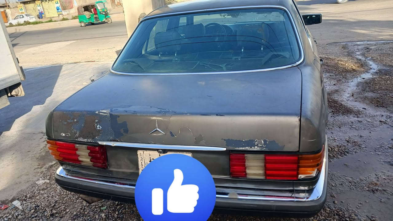 السلام عليكم مارسيدس جامنو 300 موديل 87 للبيع محور بطه 3000 قواعد دبلات سليمه لسياره خير من الله  تبريد عوزه غاز  فقط  رقم بغداد    صار امامي وخلفي جديد  مكينه وكير واكسن خير من الله  وكهربائيات كله شغاله وتخم تاير غرفه كهربائيه 4دكم  لسعر 45 وبيه مجال مكاني بغداد  اللاستفسار ***********
