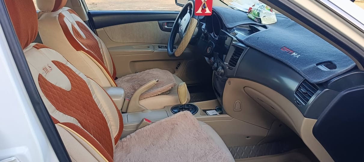 سلام عليكم
اوبتما 2010 فول موصفات 

فتحة سقف

بردة خلفية بلادي

اشاير بالمري

مري شفط

شاشة وكامرة

نضام ABS

رقم بابل وهزة جديدة

مداور ثاني يوم

بية رش بلباب الخلفي وجاملغ الوره بي تعديل فقط

مكينة وكير جدد شرط

تخم تاير جديد 

تدفئة وتبريد خير من الله

***********
