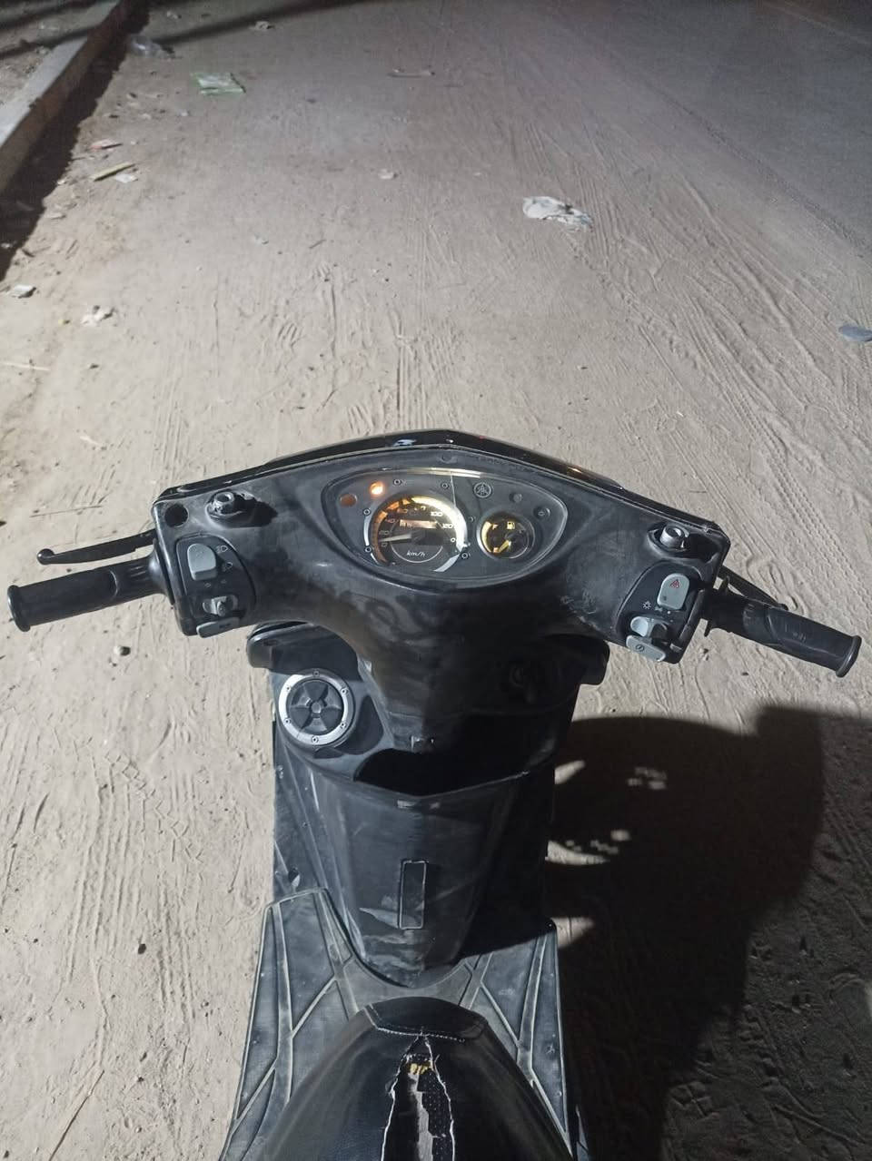 السلام عليكم دراجه ثعلب للبيع دراجه نكره سلف وهندر مكينه ناعمه خرسه كهربائيات كلهة شلعه ومعدل دبلات شغاله كفرات كلهة ختم واحد 
مكاني الغزالية سعر 325 اوبيهة مجال رقم ***********
