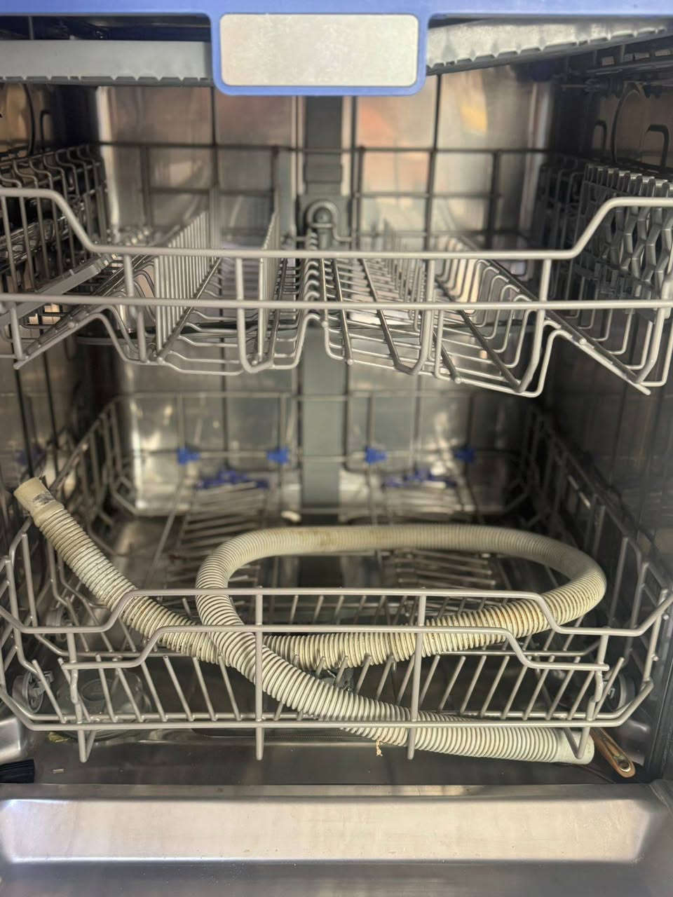 مكلفه بالنشر غساله صحون الحافظ نظيفه 170 وبيها مجال


**إذا كنت صاحب هذا الإعلان وتريد حذفه لأي سبب، رجاءا أرسل رسالة إلى الدعم الفني**