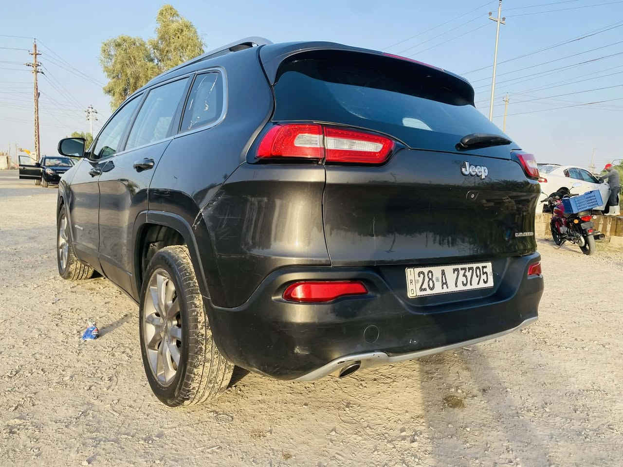 جيب موديل 2017 رقم نكليزي مكينه 4 سرندر  سياره فول مواصفات سياره مصبوغه عنوان ديالى   السعر105 بيهه مجال يرهم مراوس ***********
