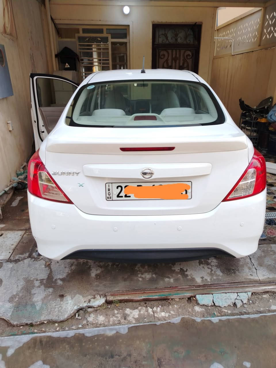 السلام عليكم، نيسان سني هندي موديل 2020 ماشية 130 الف بيها بارد بالجاملغ الأمامي الايسر وبارد بالجاملغ الخلفي الأيمن حلوة السيارة  رقمها أربيل بأسمي السعر 108 موبايل *********** بغداد حي الجهاد
