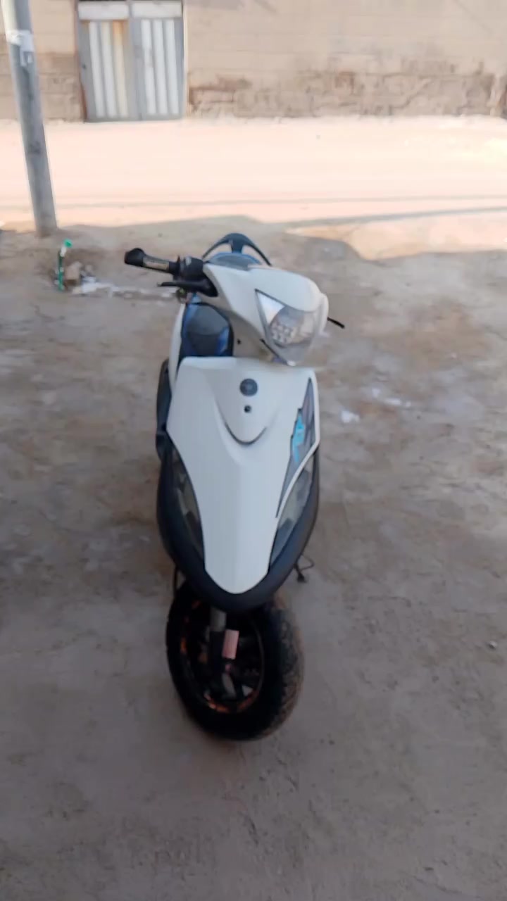 دراجه عدله سلف هندر تشتغل 
مكينه نظيفه 
500 وبيها مجال 
***********
