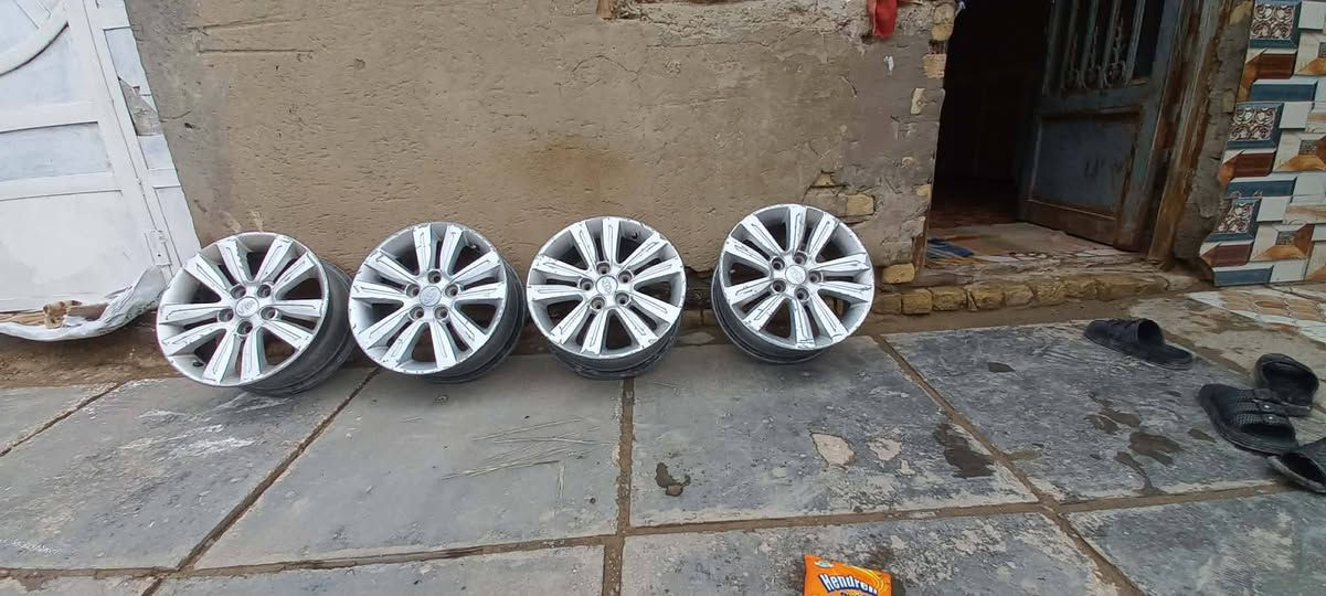 السلام عليكم ويل كب اوبتما ٢٠١٠ مكفول
من العواج فقط عايز صبغ السعر ٤٥٠ ألف وبي مجال قليل المكان الديوانية الاتصال *********** او ***********
