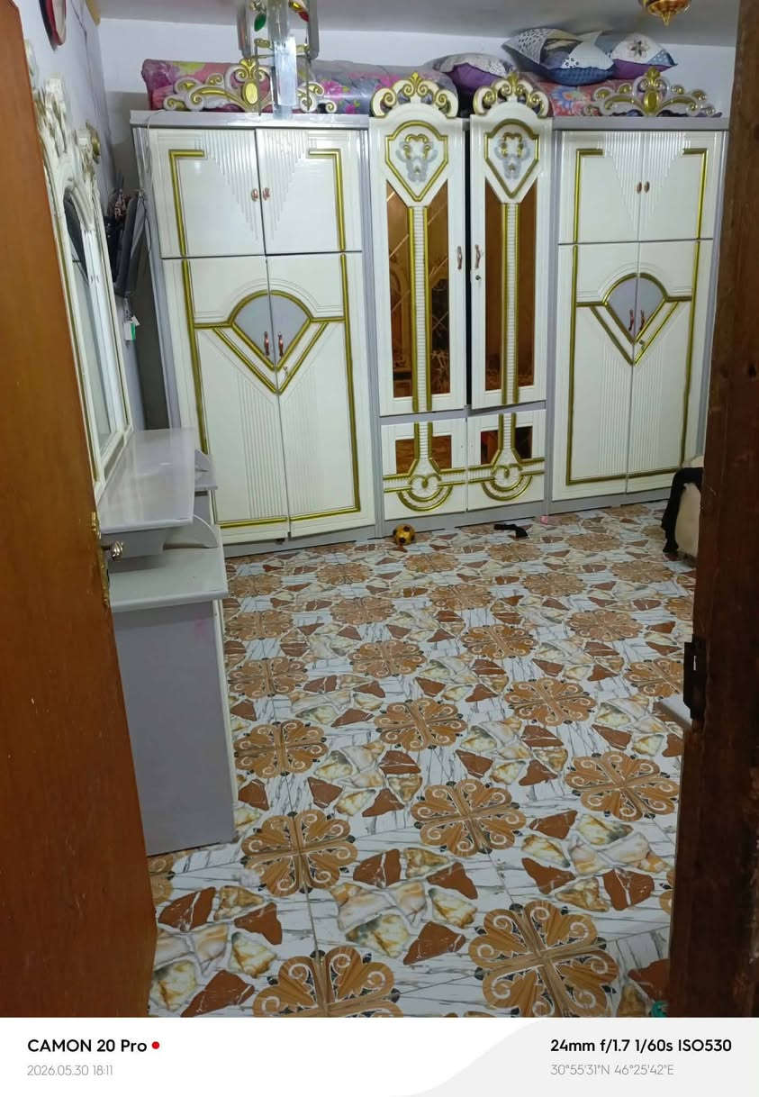 السلام عليكم بيت للبيع حي الجوادين شارع المدرسه الصينيه مقابيل الطابو يبعد عن الشارع العام 300متر
مساحه البيت 300 بيه غرفتين وصاله ومطبخ ومحل ولباقي حديقه سعر 45مليون الاستفسار ***********
