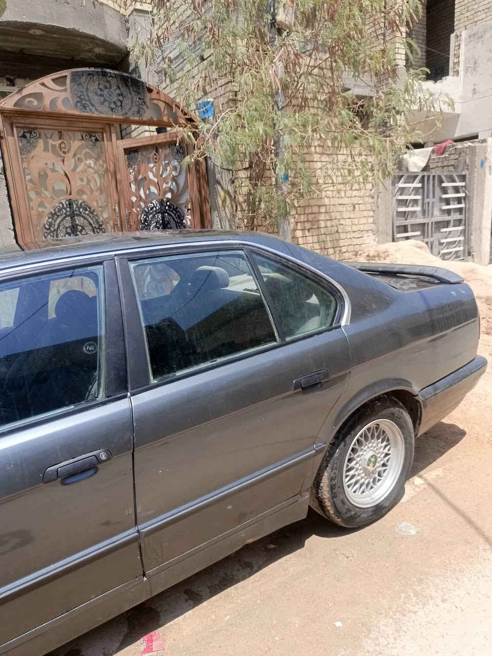 سلام عليكم بي ام للبيع موديل 90لمكينه بيه تنقيص اخوان اني موجناي بي ام تجي تفحص وتلكبه امانت الله مااعرف بيه سعر 35مامتواجد عل فيس لشراي تصل ويدلل ***********
