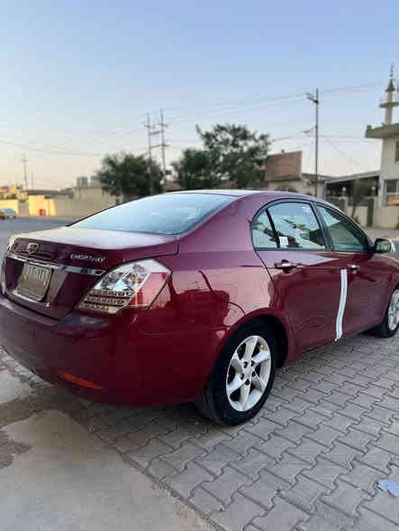 ايمكراند موديل 2013 
موصفات سلايت وجامات كهربائي 
abs
حساسات خلفي 
كير محرك مابي عيب 
بدون ضربه بدون تبديل بدون صبغ 
فقط تعديل بلباب شبر واماكن بي جلح 
سعر 62 بي مجال بسيط للطيبين 
للاستفسار ***********
