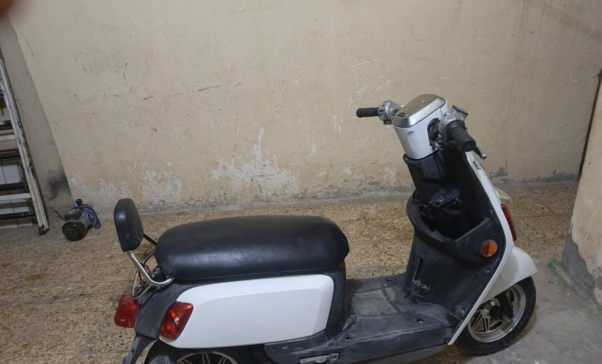 سلام عليكم دراجه بوليس مسطره للبيع أو للمراوس 
 2014 كلهه بلاديه مختمه وي المكينه 
سلف 
هندر 
اشاير 
كلوبات 
سكن 
كلهه شغاله 
كفرات بلاديه مختمه وي المكينه مصبوغه جماليه فقط
دراجه مفتوحه مفيلسه فقط مفيلسه مفيلسه 
وياله بلادي +وياله رياضي 
صالنصه FM
دراجه ماناقصهه برغي واحد 
غير متواجد عل الفيس 
*********** واتساب فقط مايخابر واتساب فقط
سعر 700وبيهه مجال موشراي لايتعبني
