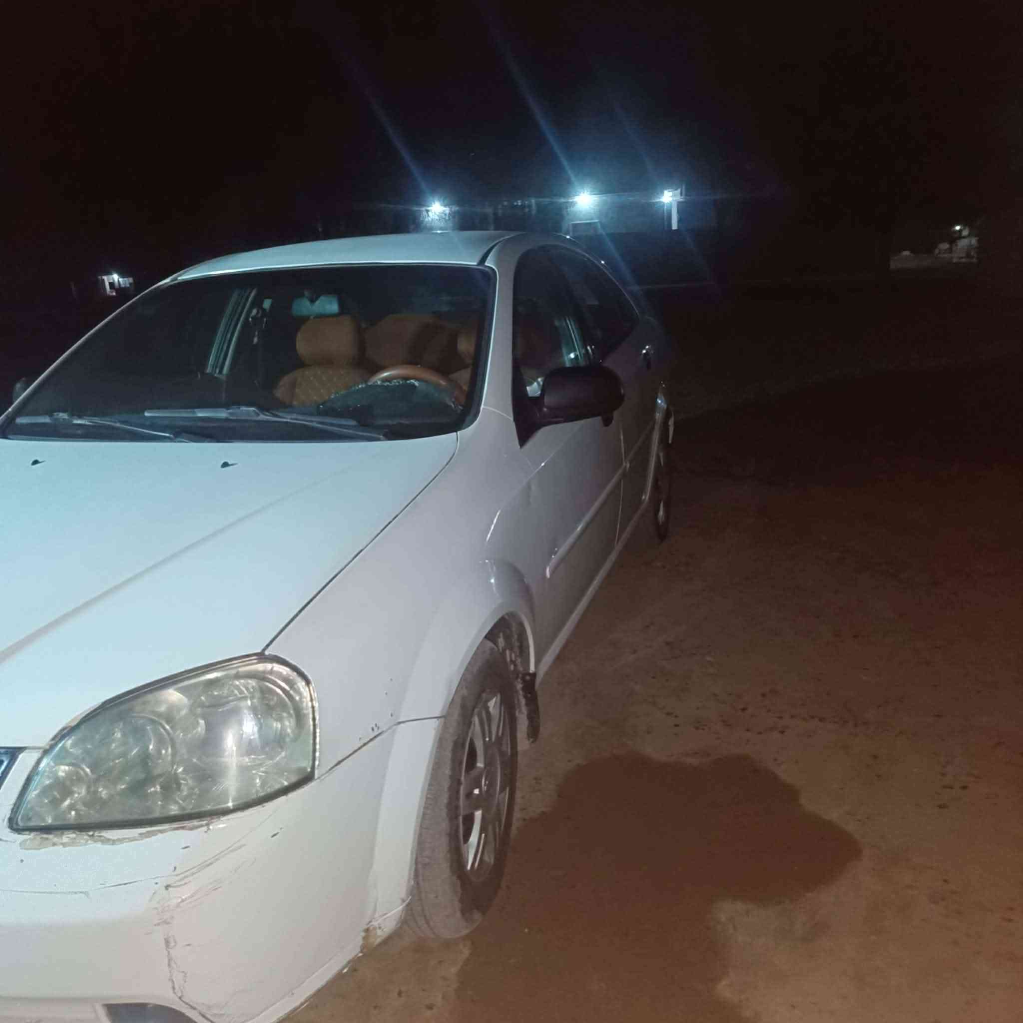 السلام عليكم
سيارة اوبترا 2004 للبيع نقد نقد نقد 

تدفئة تبريد شغال تايرات جدد كير عادي صدر نظيف محركها نظيف
كلشي بيها شغال شرط 
سيارة مال جناي 
المكان صلاح الدين الشرقاط قرية شاطي الجدر
السعر 65 ورقة و بيها مجال للشراي 
للاستفسار الاتصال على الرقم ***********
