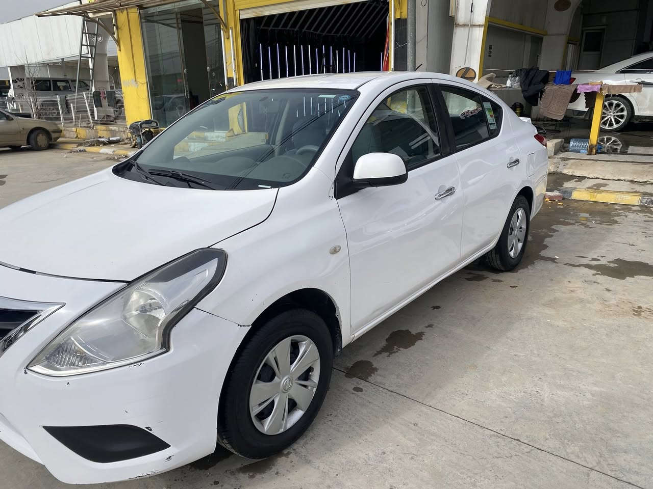 نیسان سەنی لاکشمیبای ئۆتۆماتیک 2018 ڕەقەم سلێمانی دوو پارچە بۆیاخ بێ ناوگرتن و بێ ئێرباگ و تۆزێ ساردی هەیە سەنەوی و ڕەقەمی تازەیە ئاوێنە کارەبای دەبڵ گێچ دەسک نیکل ABC و خليسكان و ناو کرێمی گێڕ و مەکینە و تەبرید و تەحویل و غەرامە و کالە بەشەرت سەیارەکە حازرە و هیچ مەسرەفی تێدا نیە نرخى 94 گەڵا و معامەلە شوێن سلێمانی 
***********
*********** 
کۆڕەک واتساپی هەیە 

نيسان صني هندي موديل 2018 گير اوتوماتيك رقم سليمانيه بيها قطعتين صبغ بدون دواخل و بدون ايرباك و شوية بارد سنوية و رقم جديدة مواصفات مراية كهربائية دبل گيج يدة نيكل ABC انزلاق داخل كريمي گير و مكينه وتبريد وتحويل و الغرامه و كالة بشرط سيارة جاهزة دينار مصرف مابي السعر 94 ورقة ومجال المكان السليمانيه والتصال على هذا الارقام الي مسجله فوك والكورك بي واتساب
