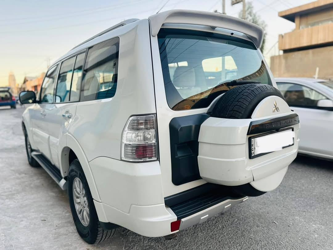 بسم الله الرحمن الرحيم
السلام عليكم 
(سيارة باجيرو)🚙
موديل (2012)
مكفولة كفالة عامة 
المواصفات:
مري شفط 
دفع رباعي 
محرك 3500 المرغوب 
شاشة 
كامرة 
تحكمات استرين 
7 راكب 
دوشمه جديدة 

السيارة جديدة بمعنى الكلمة 
رقمها اربيل بأسمي اتريد تحويل ثاني يوم اتريد وكالة 

السعر (170)وبيها مجال 
الاتصال والاستفسار ***********
ديالى بعقوبة
